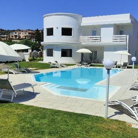 Отель Al Mare Da Francesca Ольбия Экстерьер фото